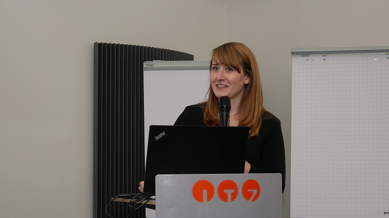 6.Gesundheitsschmiede: Matea Heil (links) und Miriam Benkner-Andre haben in Neuhof die Gesundheitsschmiede gegründet. Foto: Michael Kiel – Region Fulda GmbH