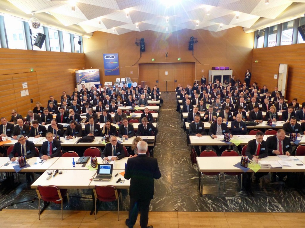 Mitarbeiterinnen und Mitarbeiter aus 31 Ländern konnten im Probsteihaus Petersberg zu den International Sales Meetings 2016 begrüßt werden.