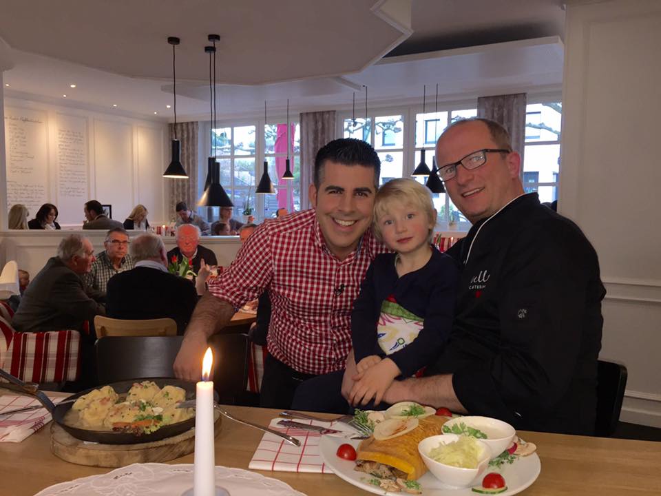Moderator Andreas Gehrke vom HR und Koch Sven Nelles im Pfankuchenhaus