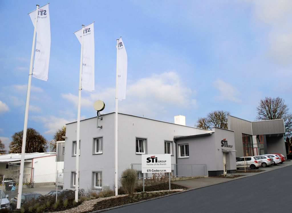 Um rund 2000qm wurde die Produktionsfläche des tschechischen STI Group-Werks erweitert.