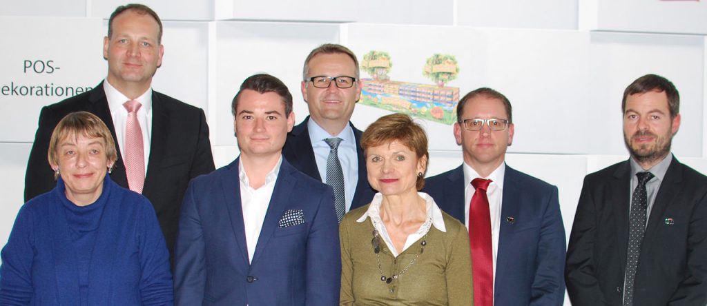 Regina Ruppel (Vorsitzende des Betriebsrats), Michael Apel (Geschäftsführer), Jakob Rinninger (Head of Corporate Development), Aleksandar Stojanovic (Geschäftsführer), Dr. Kristina Stabernack (Inhaberin und Vorsitzende des Beirats), Michael Busold (Werkleiter), Steffen Mossbacher (Werkleiter).