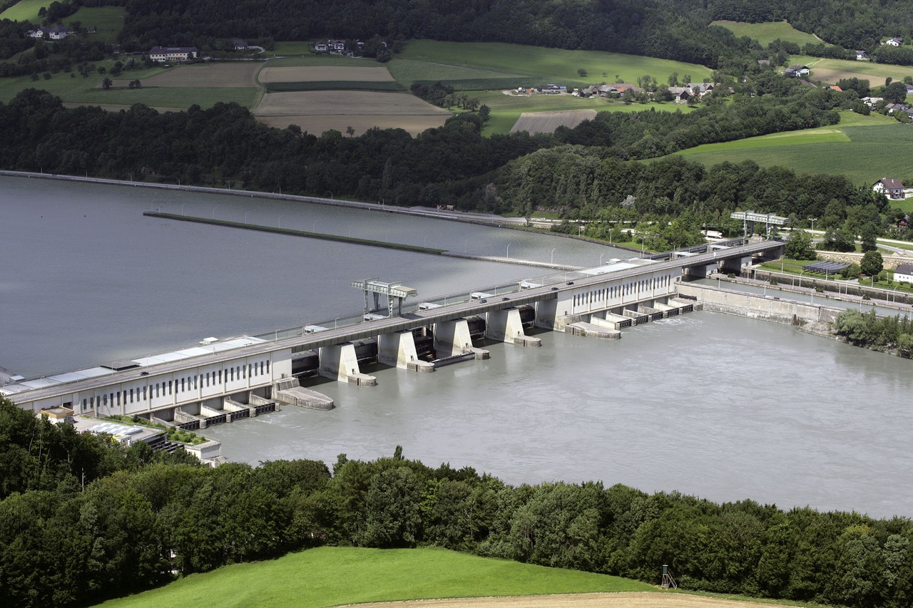 100 Prozent Wasserwerk: Der Ökostrom der RhönEnergie Fulda stammt aus dem österreichischen Kraftwerk Ybbs-Persenbeug an der Donau. Foto: ©VERBUND