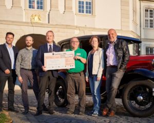 (von links): Stephan Edeling (Oldtimerfreunde), Karl-Gustav Müller, Dr. Markus Miller, Thomas Juchheim (Oldtimerfreunde), Sonja Neidhardt (Creart) und Christoph Burkard (Region Fulda GmbH)
