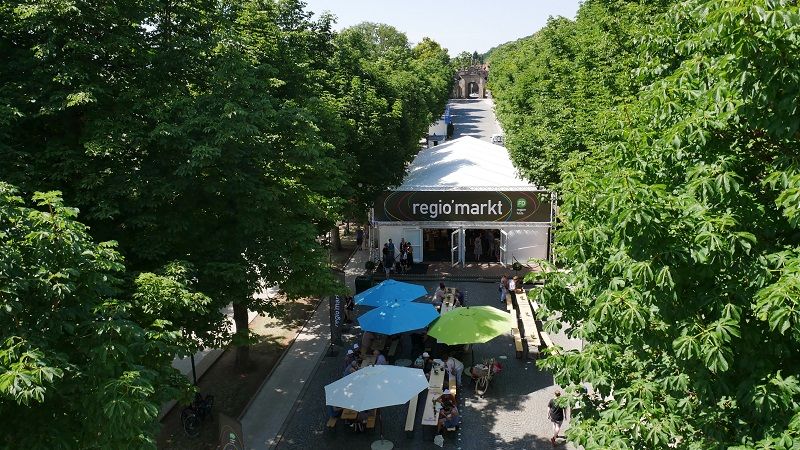 Regio-Markt-Zelt